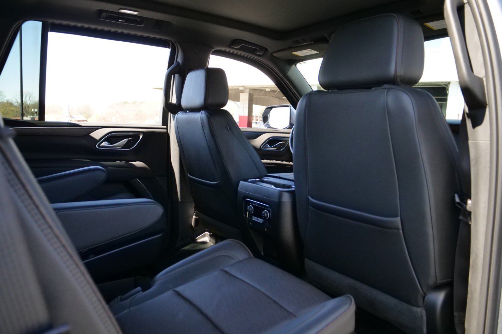 Used 2022 Chevrolet Tahoe High Country AWD/4WD image 38