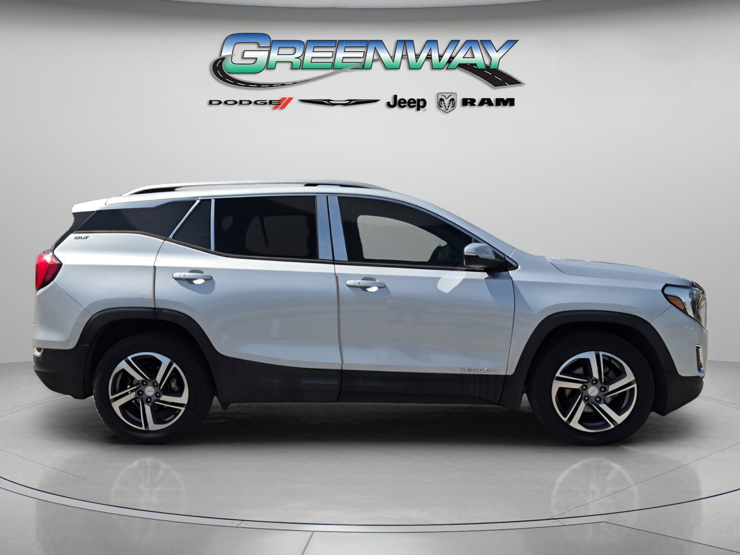 Used 2018 GMC Terrain SLT w/ Preferred Package FWD image 4