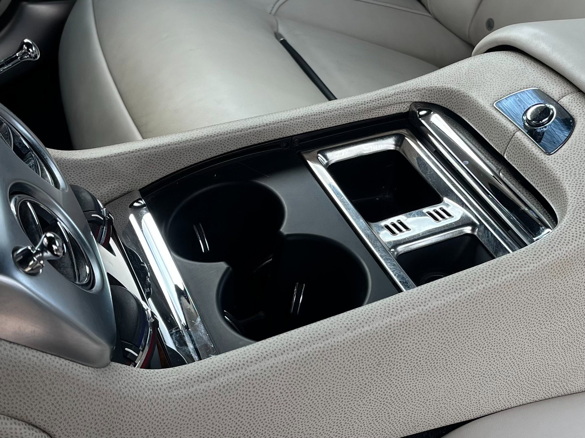 Used 2016 Rolls-Royce Wraith image 30