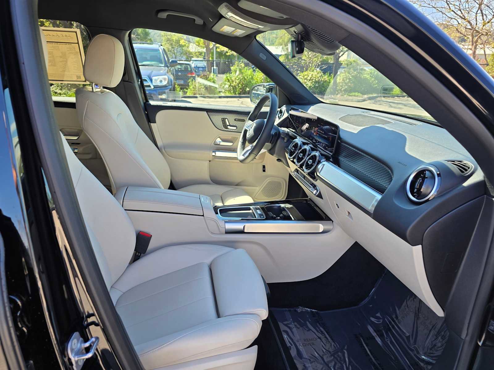Used 2026 Mercedes-Benz GLB 250 image 11