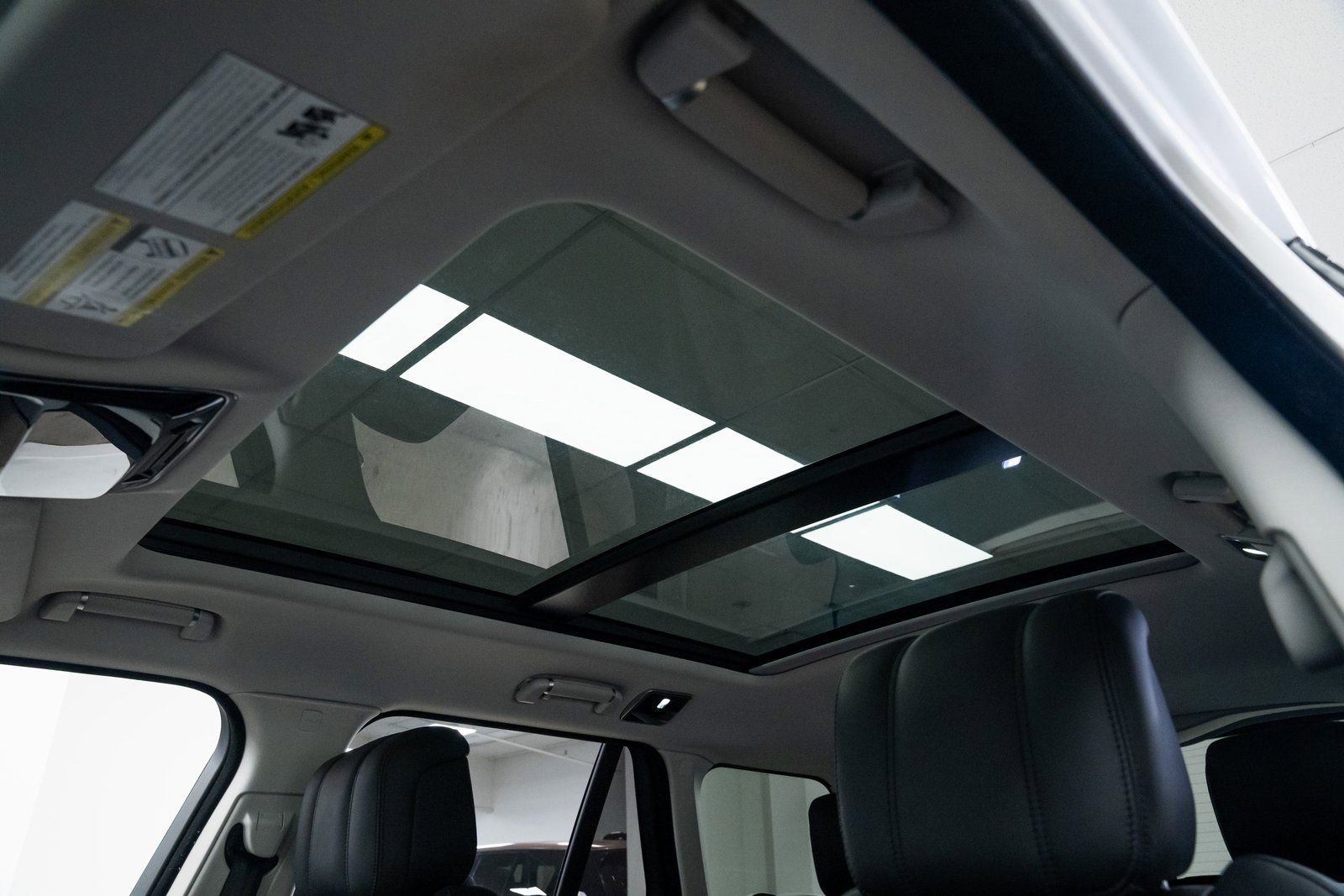 Used 2019 Land Rover Range Rover Supercharged AWD/4WD image 15