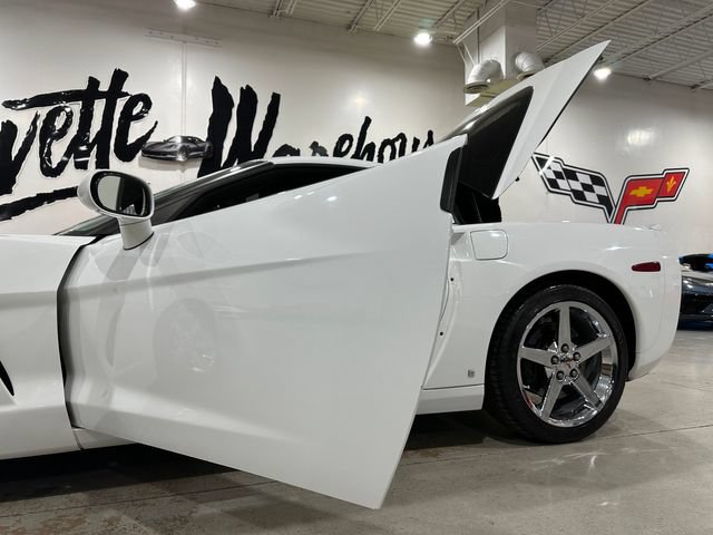 Used 2007 Chevrolet Corvette Coupe w/ Preferred Equipment Group RWD image 5