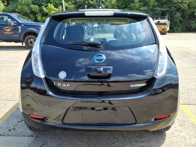 Used 2016 Nissan Leaf SL w/ Premium Package FWD image 5