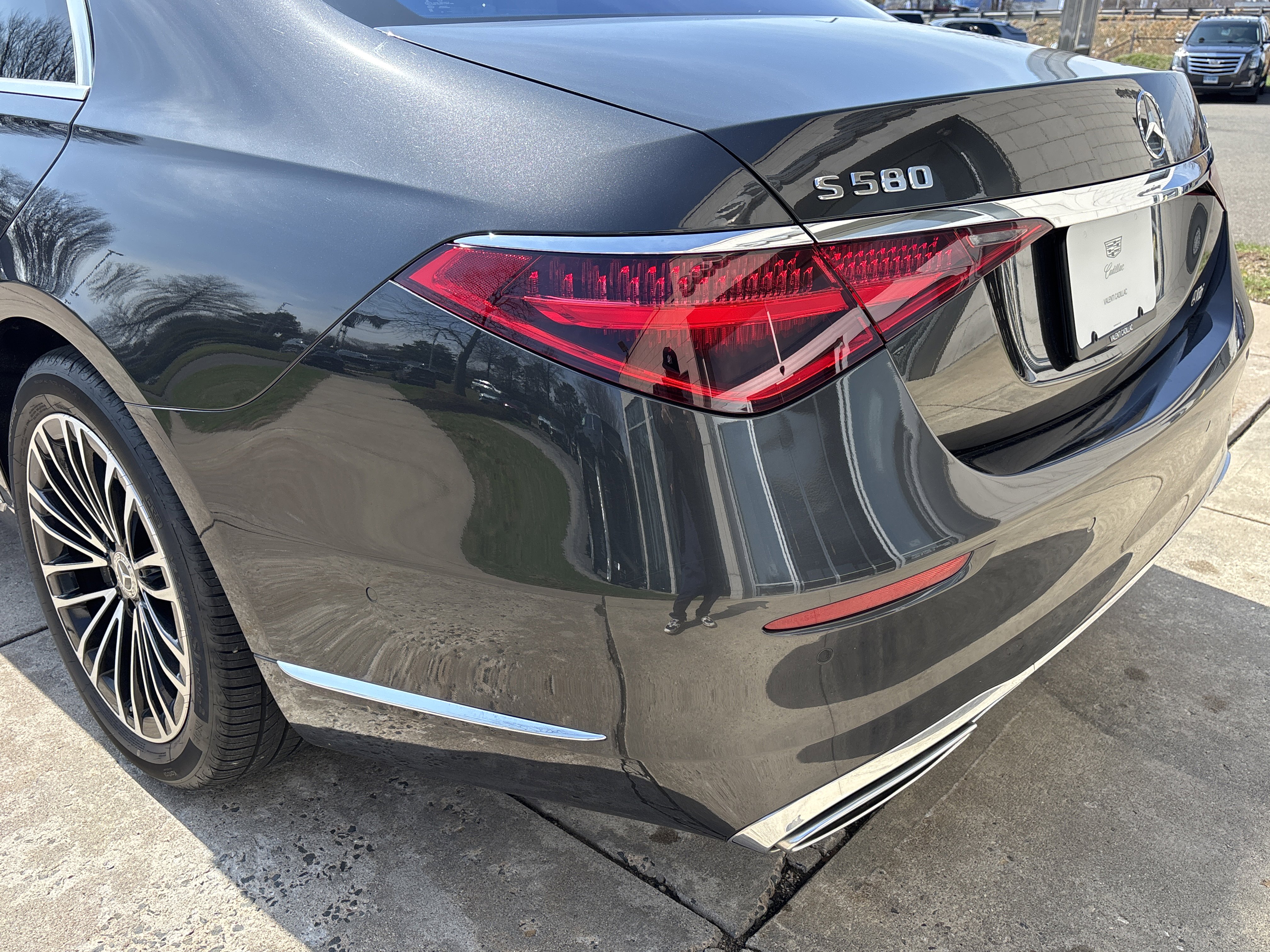 Used 2022 Mercedes-Benz S 580 4MATIC Sedan w/ Rear Seat Package image 23