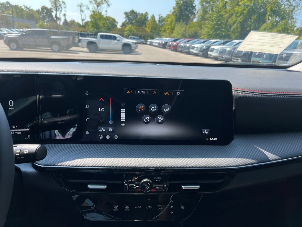 New 2027 Nissan Kicks SR w/ SR Premium Package FWD image 17