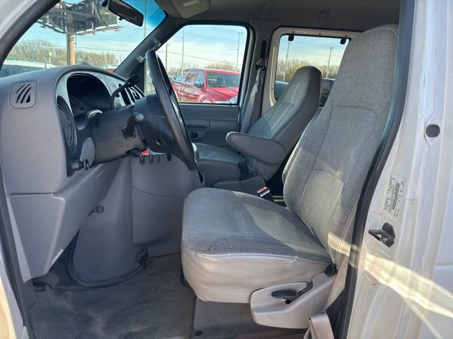 Used 2001 Ford E-350 and Econoline 350 XLT RWD image 12