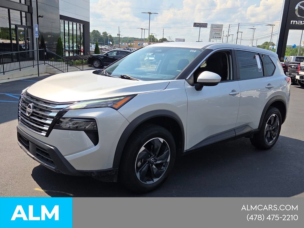 Used 2024 Nissan Rogue SV AWD/4WD image 4