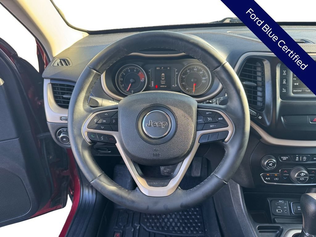 Used 2017 Jeep Cherokee Latitude w/ Comfort/Convenience Group FWD image 16