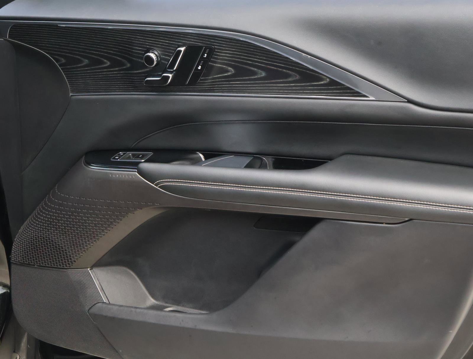 Certified 2024 Cadillac Lyriq Luxury RWD image 21