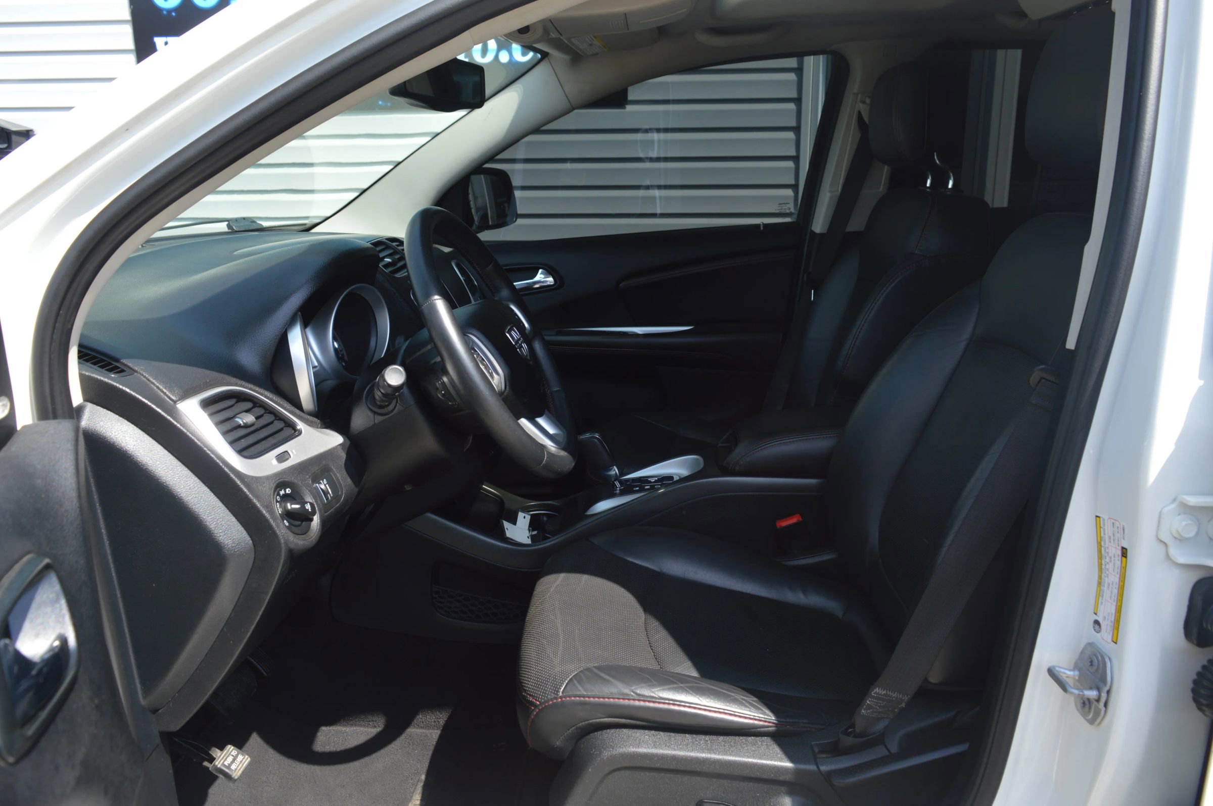Used 2015 Dodge Journey R/T w/ Flexible Seating Group image 10