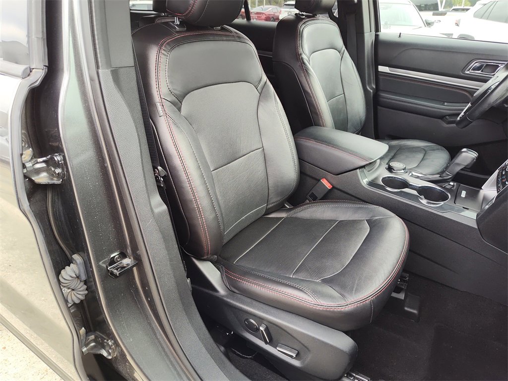 Used 2018 Ford Explorer Sport w/ Equipment Group 401A image 34