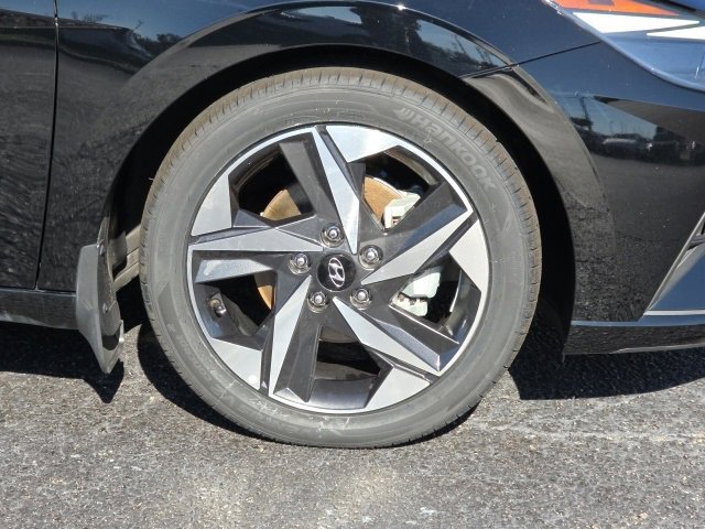 Certified 2023 Hyundai Elantra SEL w/ Convenience Package image 24