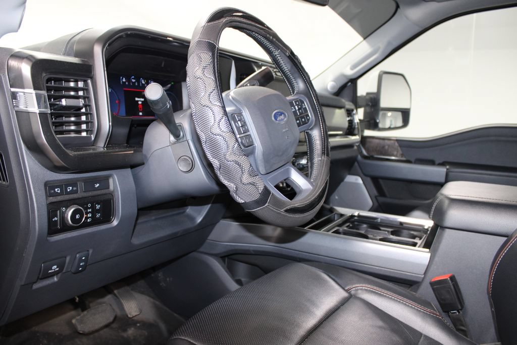 Used 2023 Ford F250 Lariat w/ Lariat Ultimate Package AWD/4WD image 16