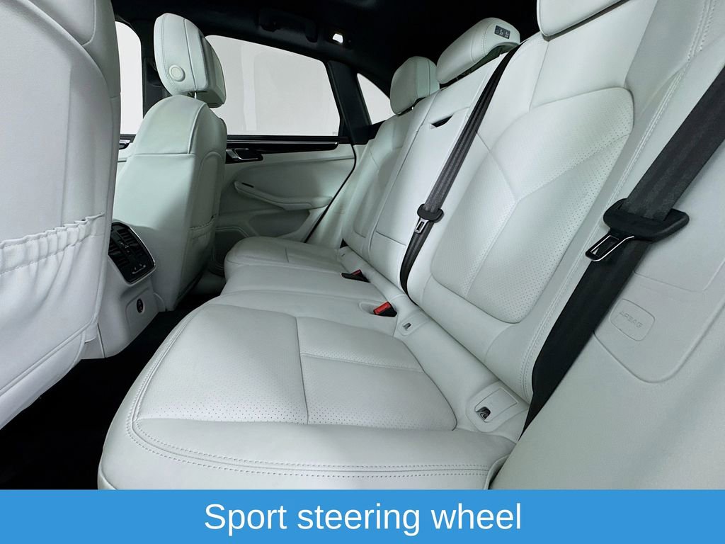 Used 2024 Porsche Macan image 31