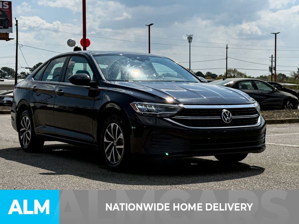 Used 2024 Volkswagen Jetta S image 4