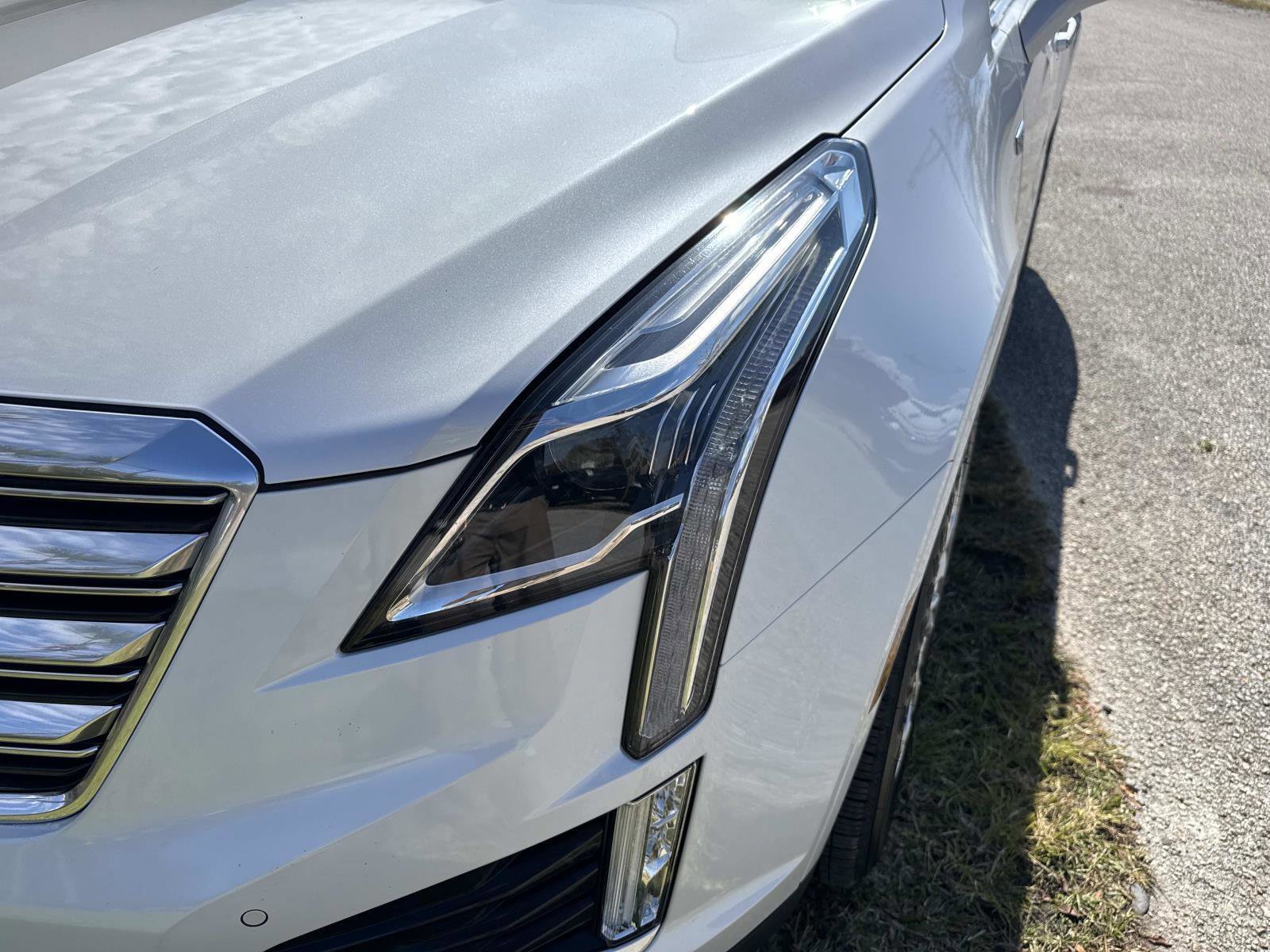 Used 2018 Cadillac XT5 Premium Luxury image 9