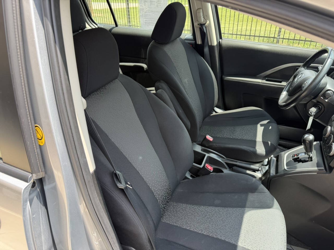 Used 2012 MAZDA MAZDA5 Touring w/ Moonroof & Audio Pkg FWD image 20