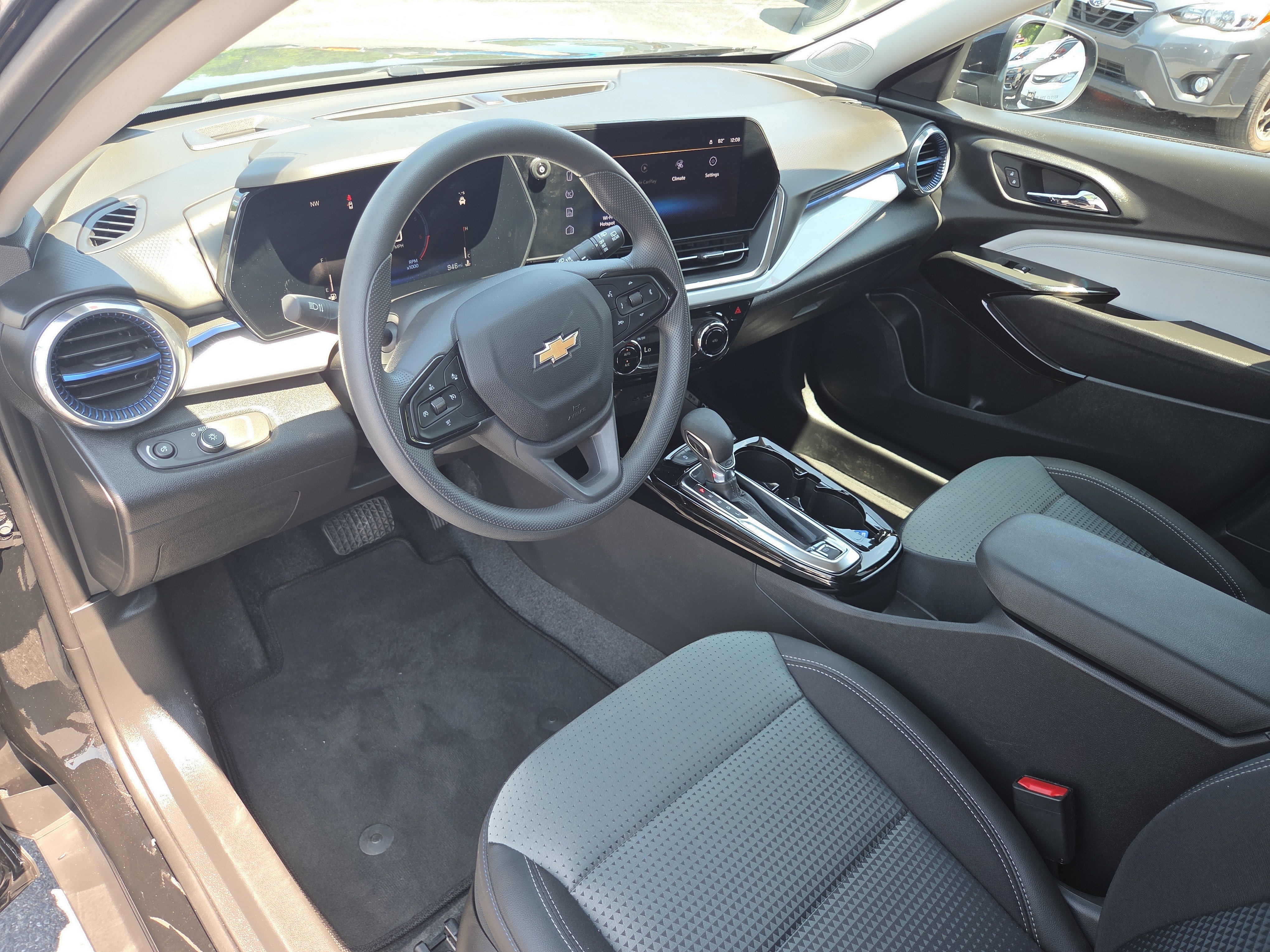 Used 2026 Chevrolet Trax LT FWD image 16