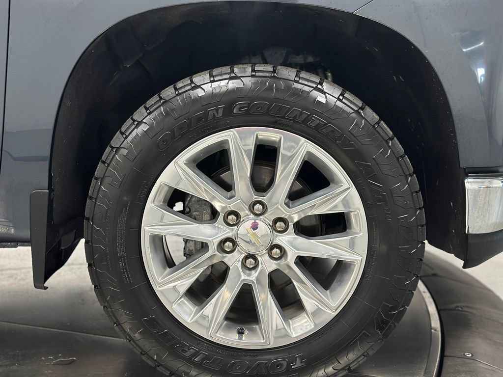 Used 2021 Chevrolet Silverado 1500 LTZ w/ LTZ Convenience Package II AWD/4WD image 29