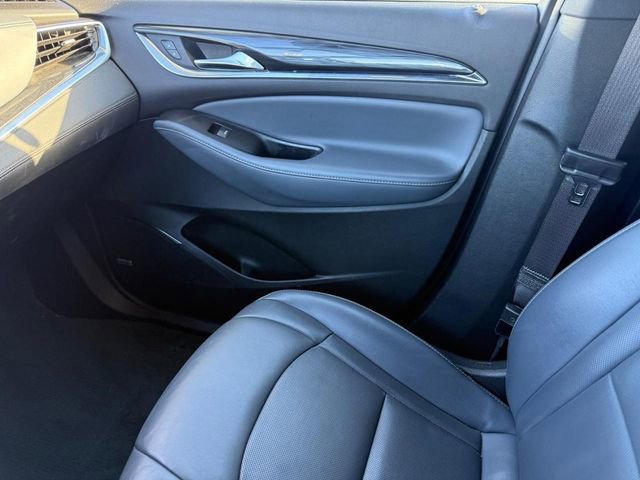 Used 2024 Buick Enclave Premium image 24