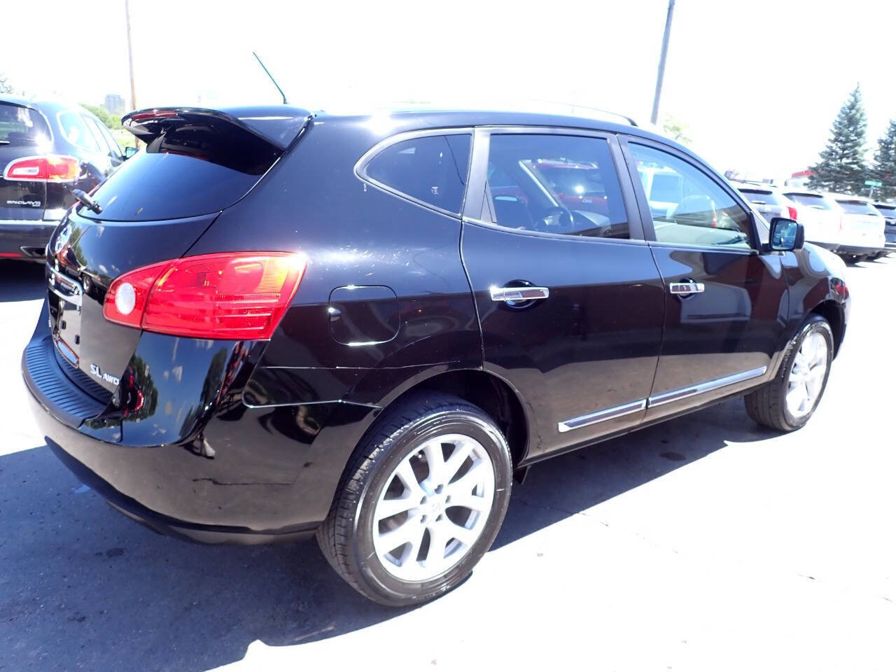 Used 2012 Nissan Rogue SL AWD/4WD image 6