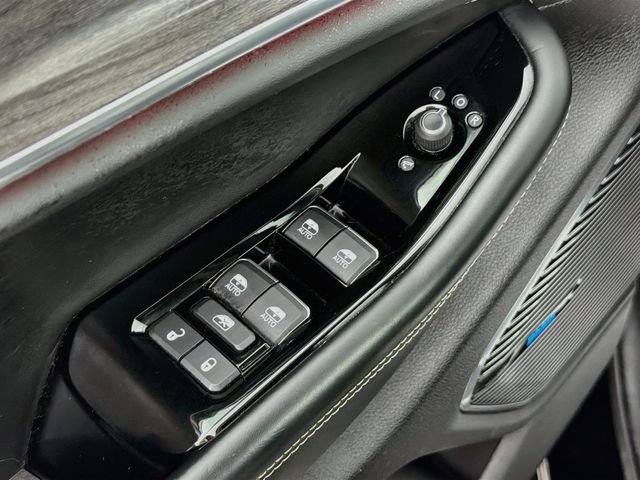 Used 2024 Jeep Grand Cherokee L Overland w/ Advanced Protech Group III AWD/4WD image 18
