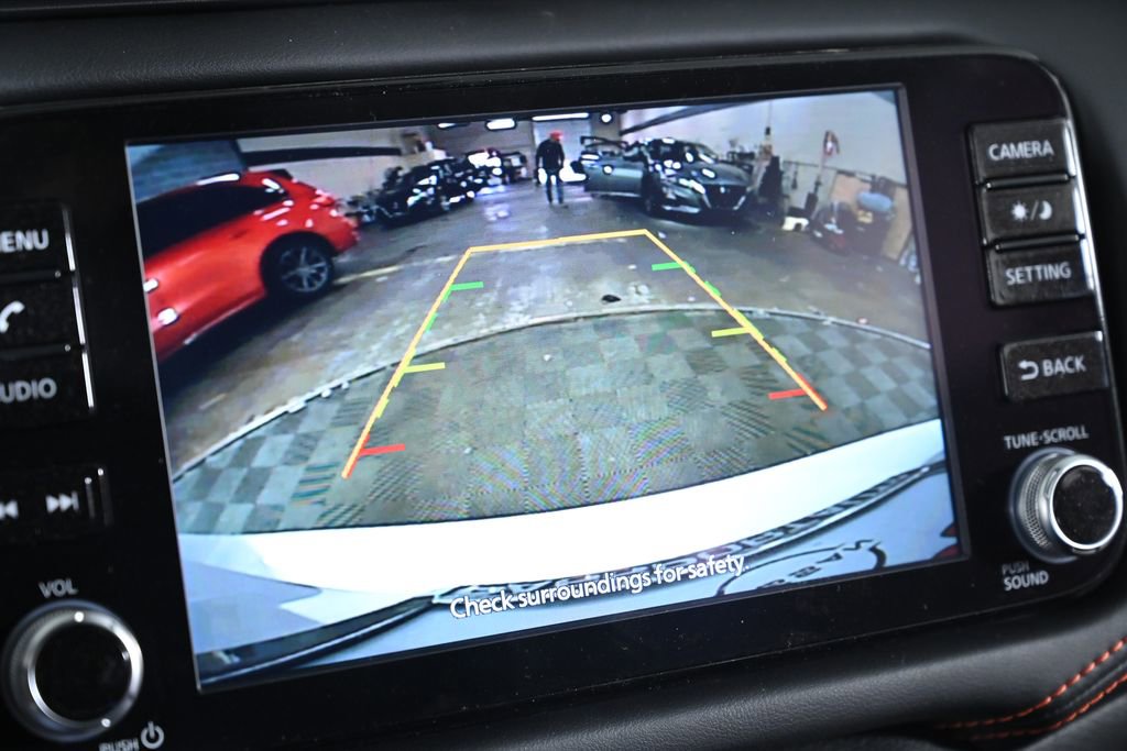 New 2025 Nissan Versa SR w/ Trunk Package image 13