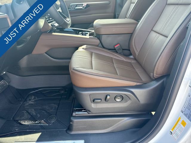 New 2026 Chevrolet Suburban High Country image 12