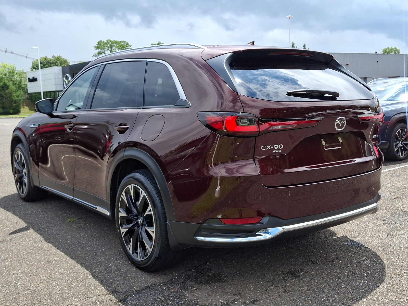 Certified 2025 MAZDA CX-90 Plug-In Hybrid w/ Premium Plus AWD/4WD image 4