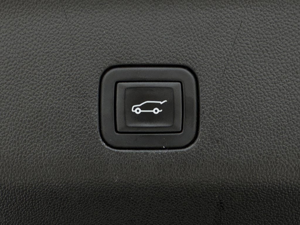 Used 2023 GMC Yukon Denali AWD/4WD image 29
