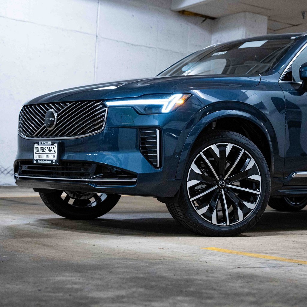 New 2026 Volvo XC90 B6 Ultra image 2
