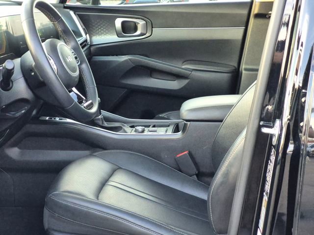 Used 2025 Kia Sorento S w/ Panoramic Sunroof Package image 16