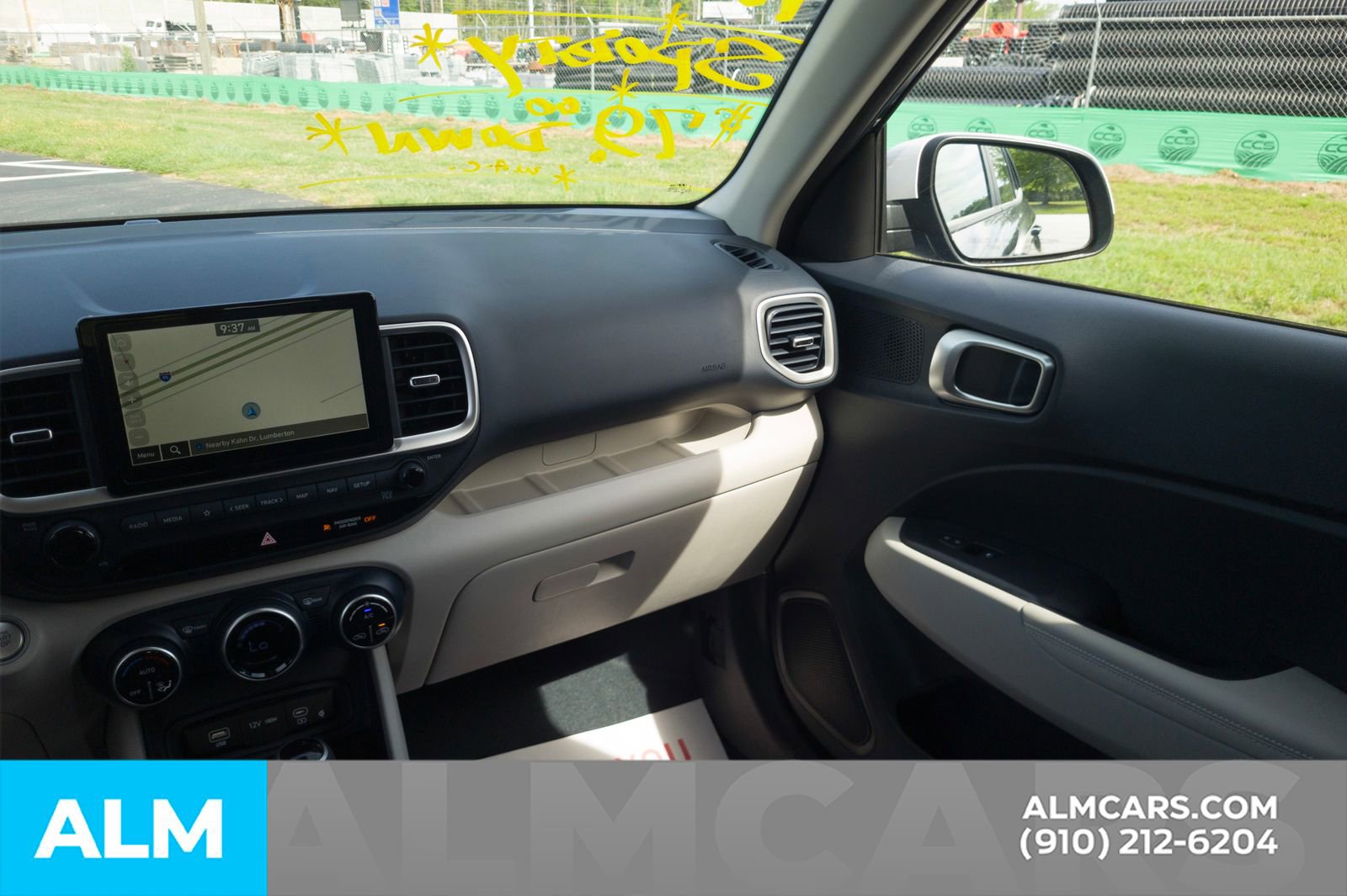 Certified 2025 Hyundai Venue Limited image 18