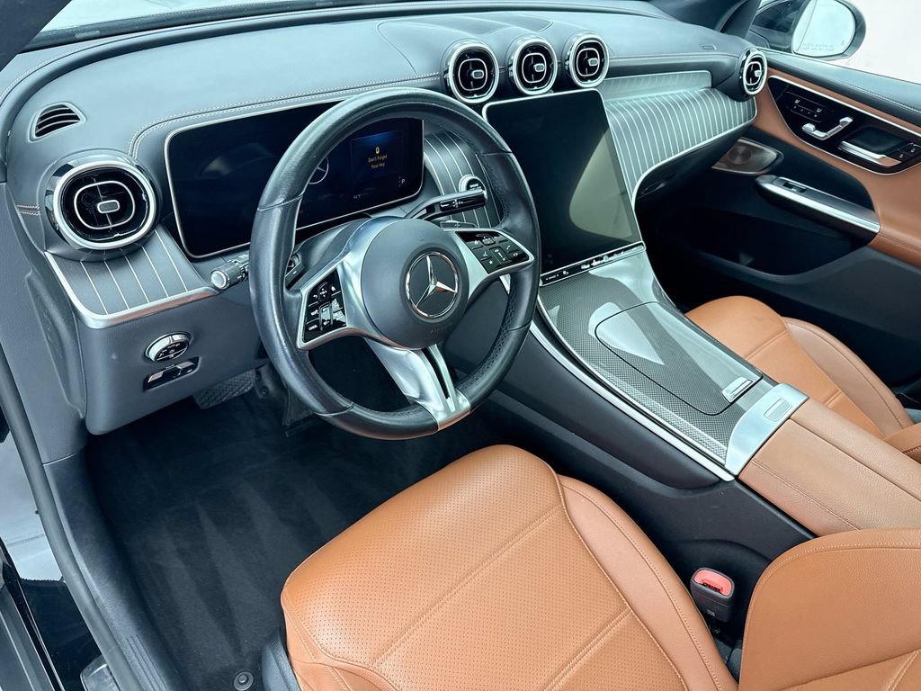 Used 2023 Mercedes-Benz GLC 300 image 9
