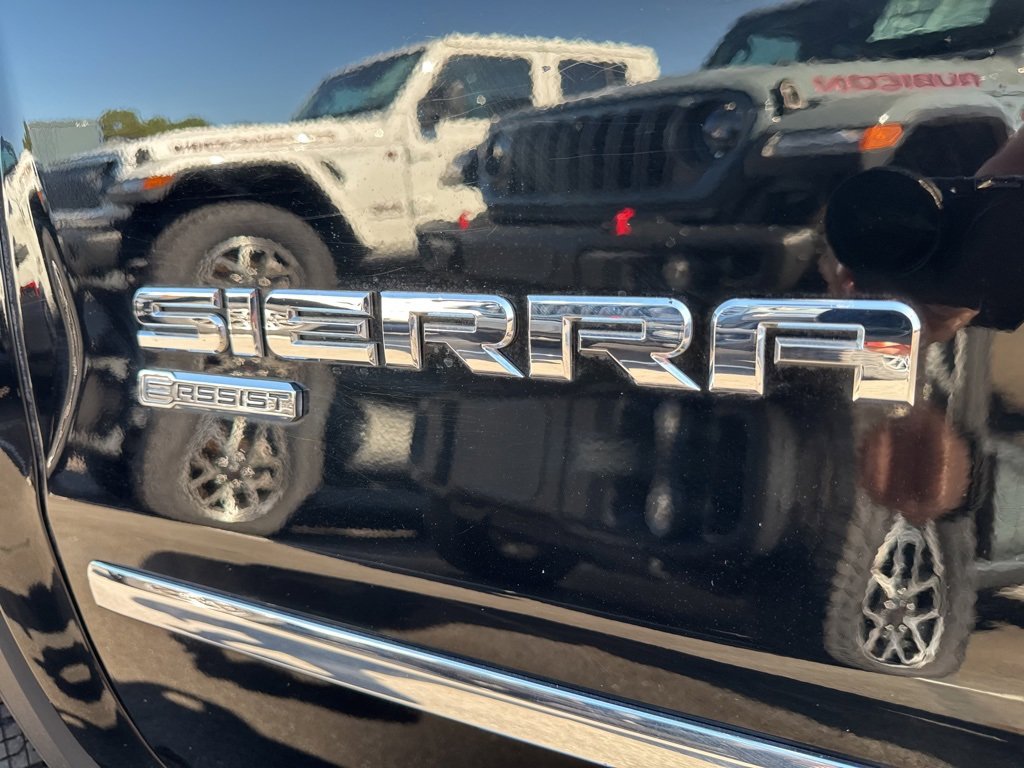 Used 2018 GMC Sierra 1500 SLT image 16