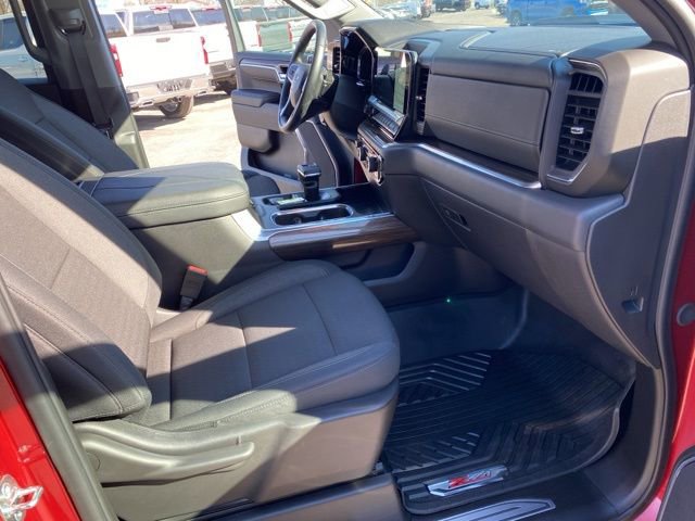 Used 2025 Chevrolet Silverado 1500 LT Trail Boss w/ Dark Appearance Package image 36