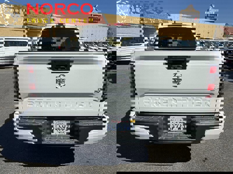Used 2024 Nissan Frontier SV image 7