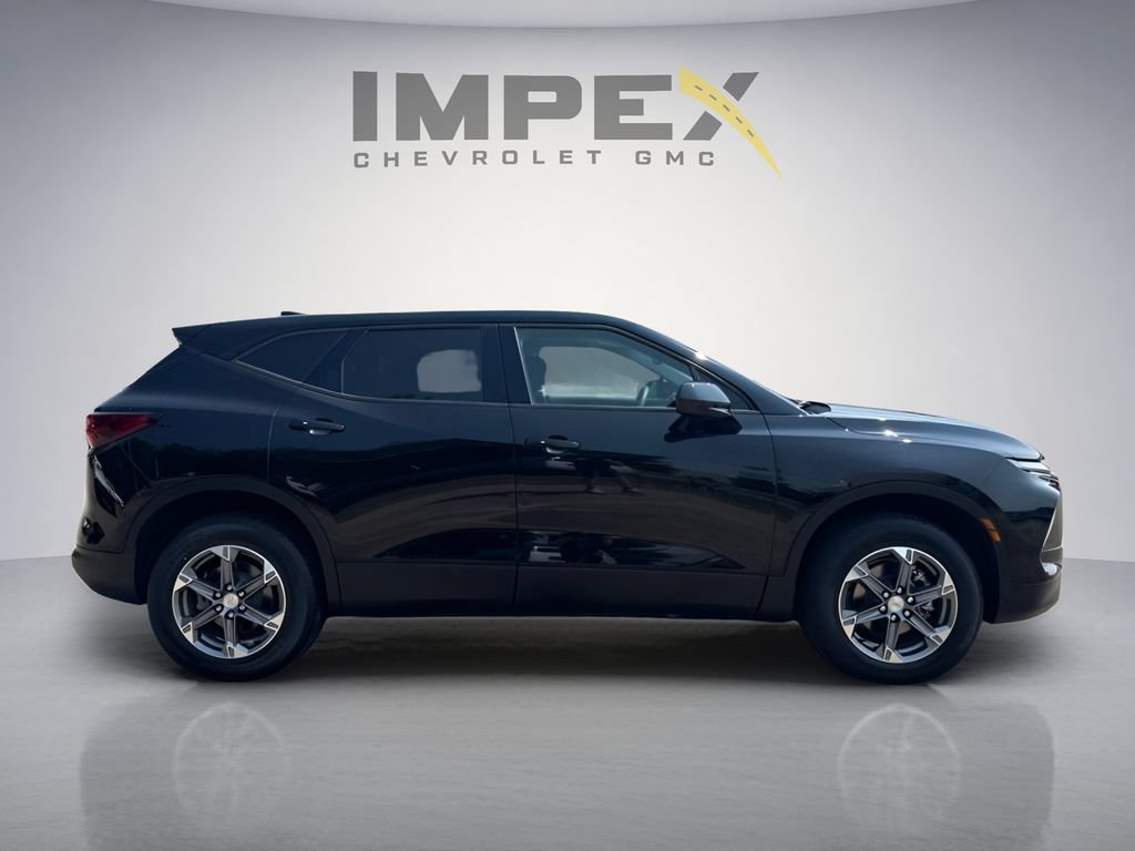 Used 2023 Chevrolet Blazer LT w/ LPO, Floor Liner Package FWD image 6