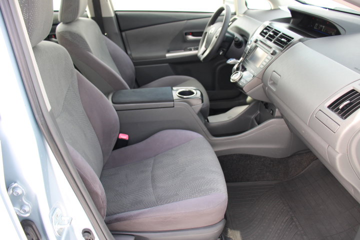 Used 2012 Toyota Prius V Three image 18