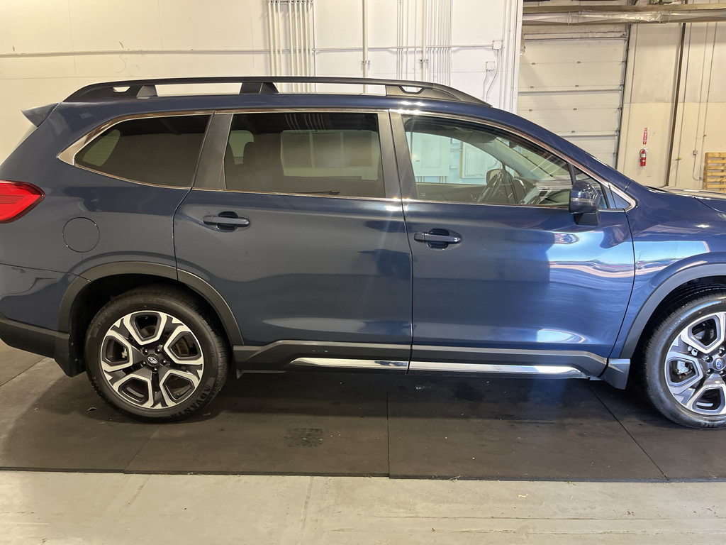 Used 2023 Subaru Ascent Limited AWD/4WD image 4