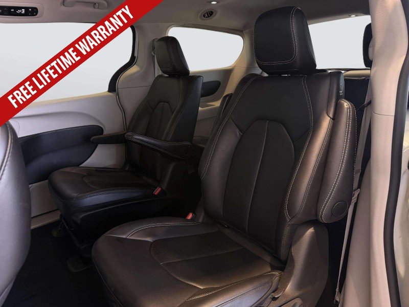 Used 2024 Chrysler Pacifica Limited FWD image 34