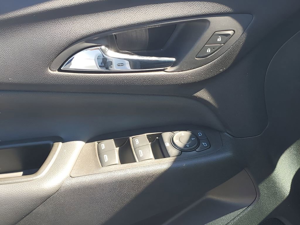 Used 2023 Chevrolet Equinox LT image 45