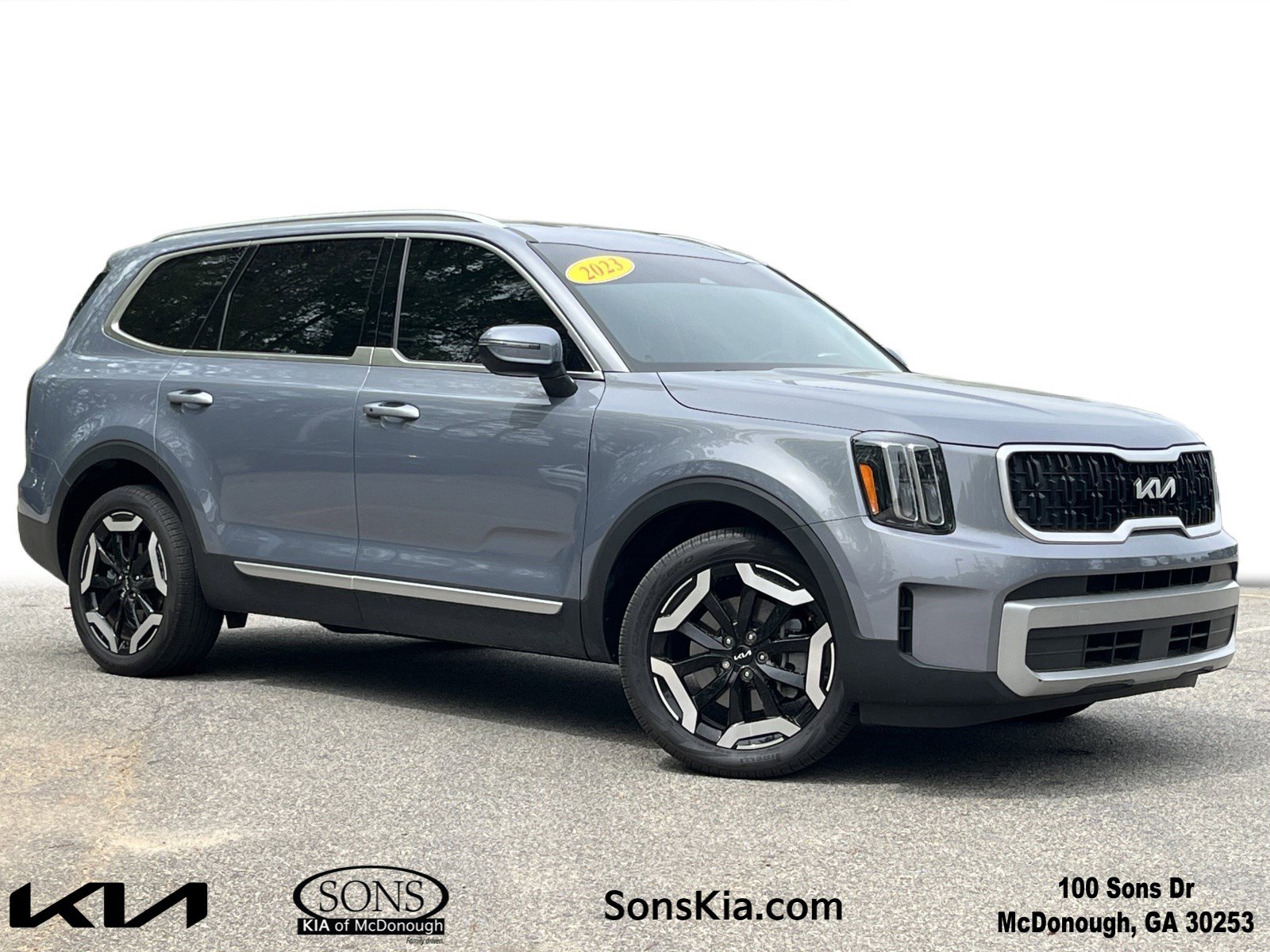 Used 2023 Kia Telluride EX w/ EX Captain's Chair Package image 1