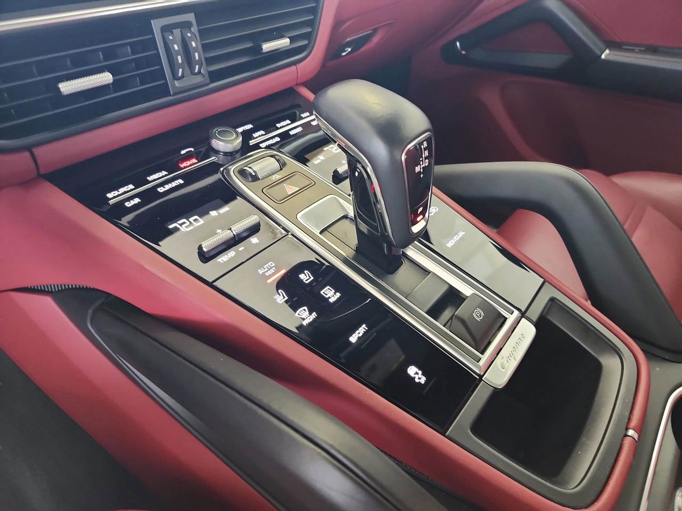 Used 2023 Porsche Cayenne Platinum Edition AWD/4WD image 14