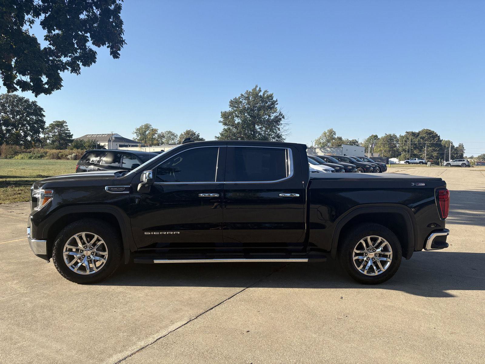 Used 2022 GMC Sierra 1500 SLT w/ SLT Premium Package AWD/4WD image 31