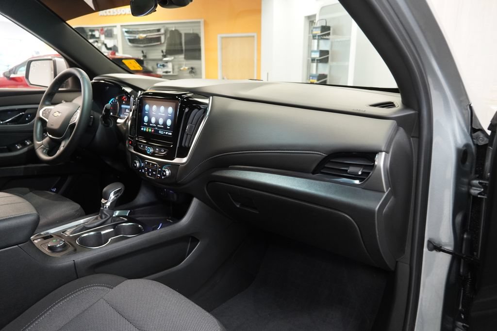 Used 2024 Chevrolet Traverse LT AWD/4WD image 39