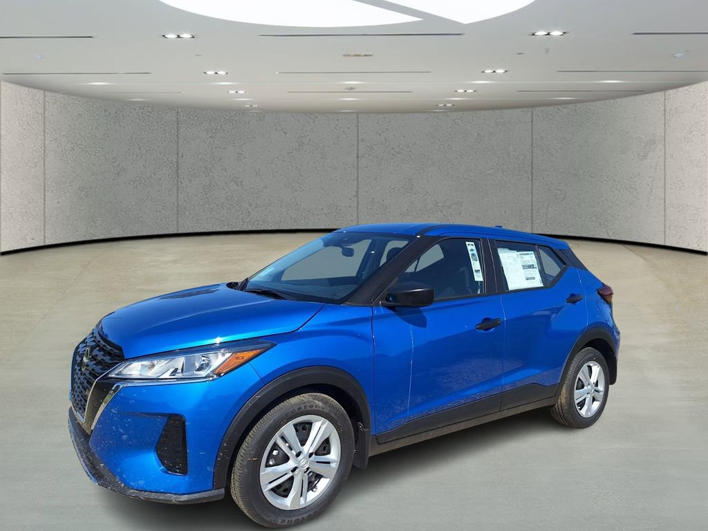 New 2025 Nissan Kicks Play S image 1