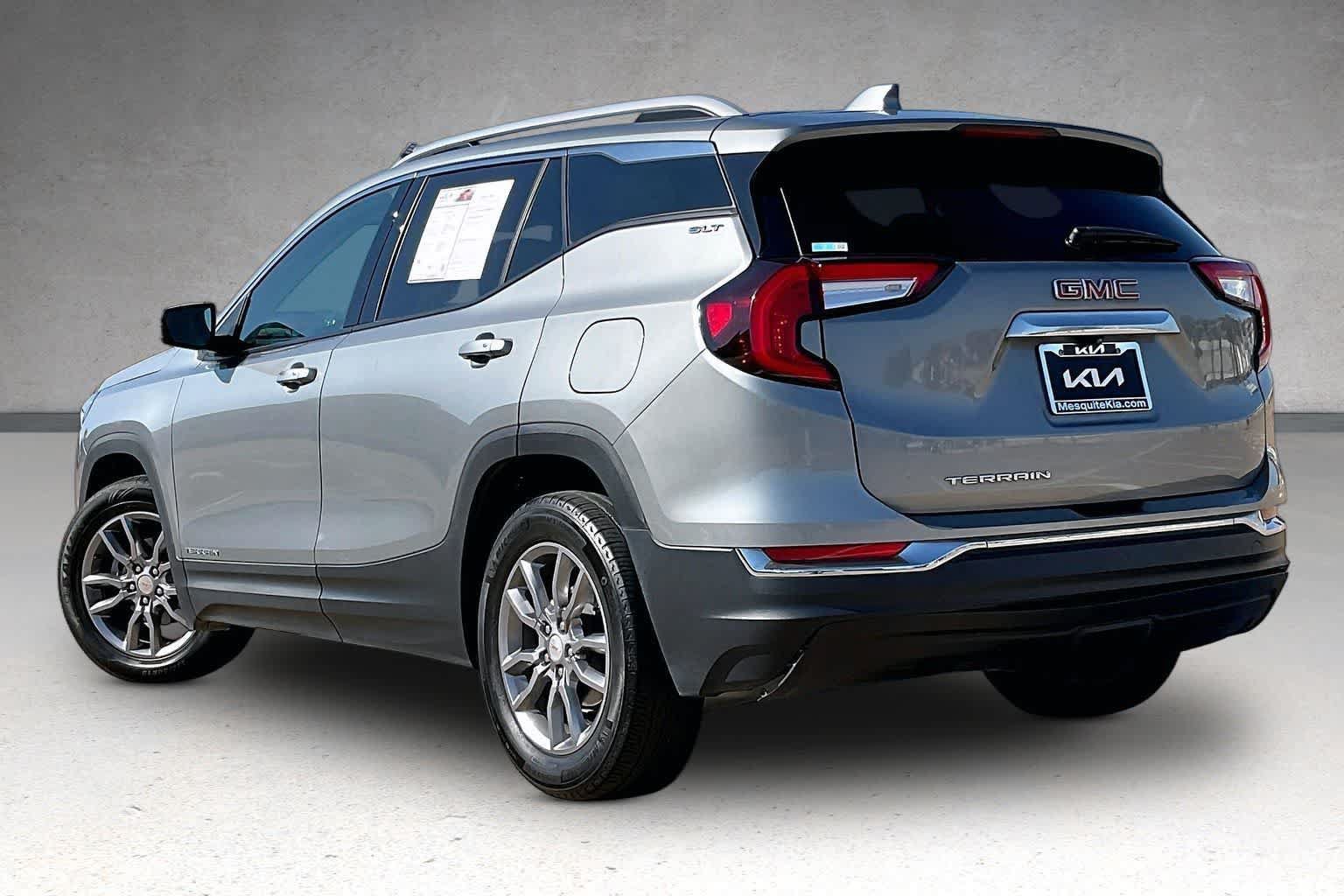 Used 2023 GMC Terrain SLT FWD image 4