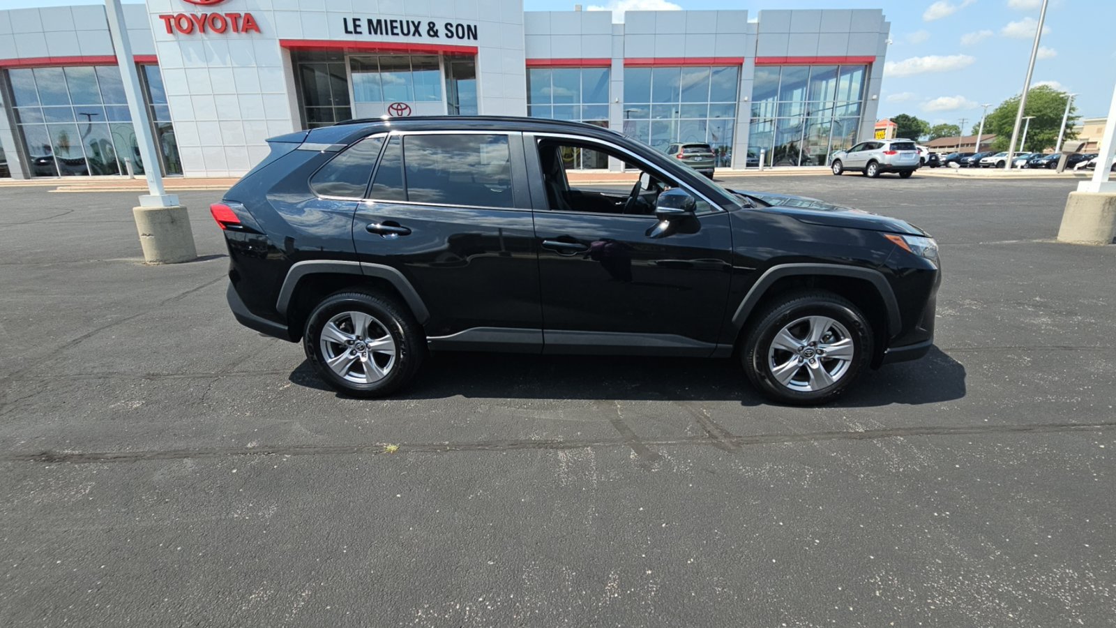 Certified 2025 Toyota RAV4 XLE AWD/4WD image 2