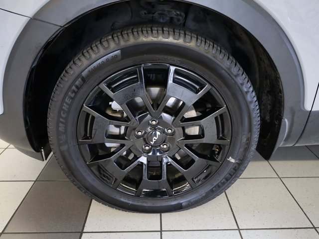 Used 2022 Kia Telluride SX w/ SX Prestige Package image 17